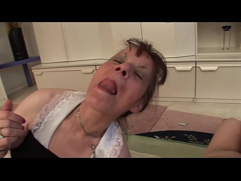 ❤️ İki büyükanne ve bir büyükbaba üçlü seks yapıyor ❌ Sikiş videosu bize %tr.porn-mz-com.ru ❌