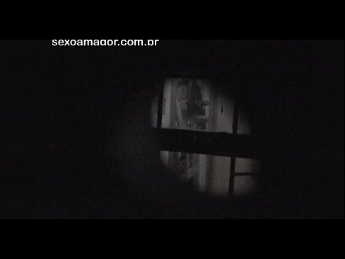 ❤️ Sarışın, içi boş tuğlaların arkasına gizlenmiş bir mahalle röntgencisi tarafından gizlice videoya alınır ❌ Sikiş videosu bize %tr.porn-mz-com.ru ❌